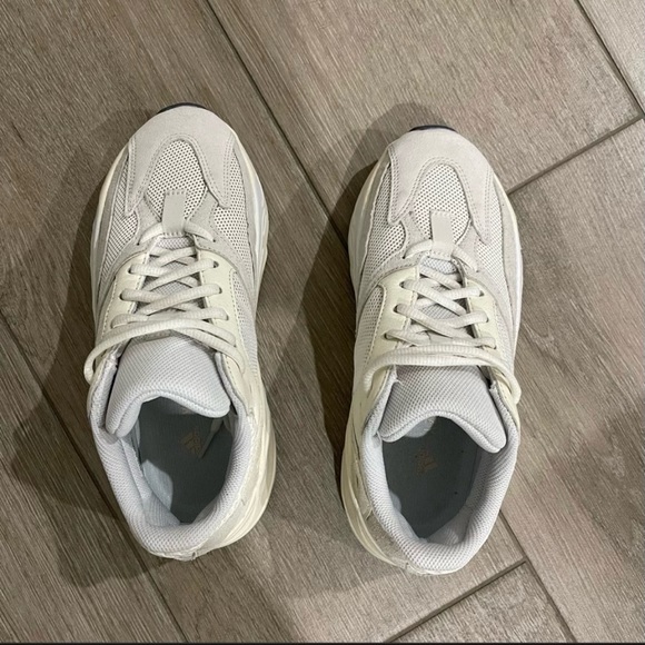 Yeezy Shoes - Yeezy 700 v2 Analong